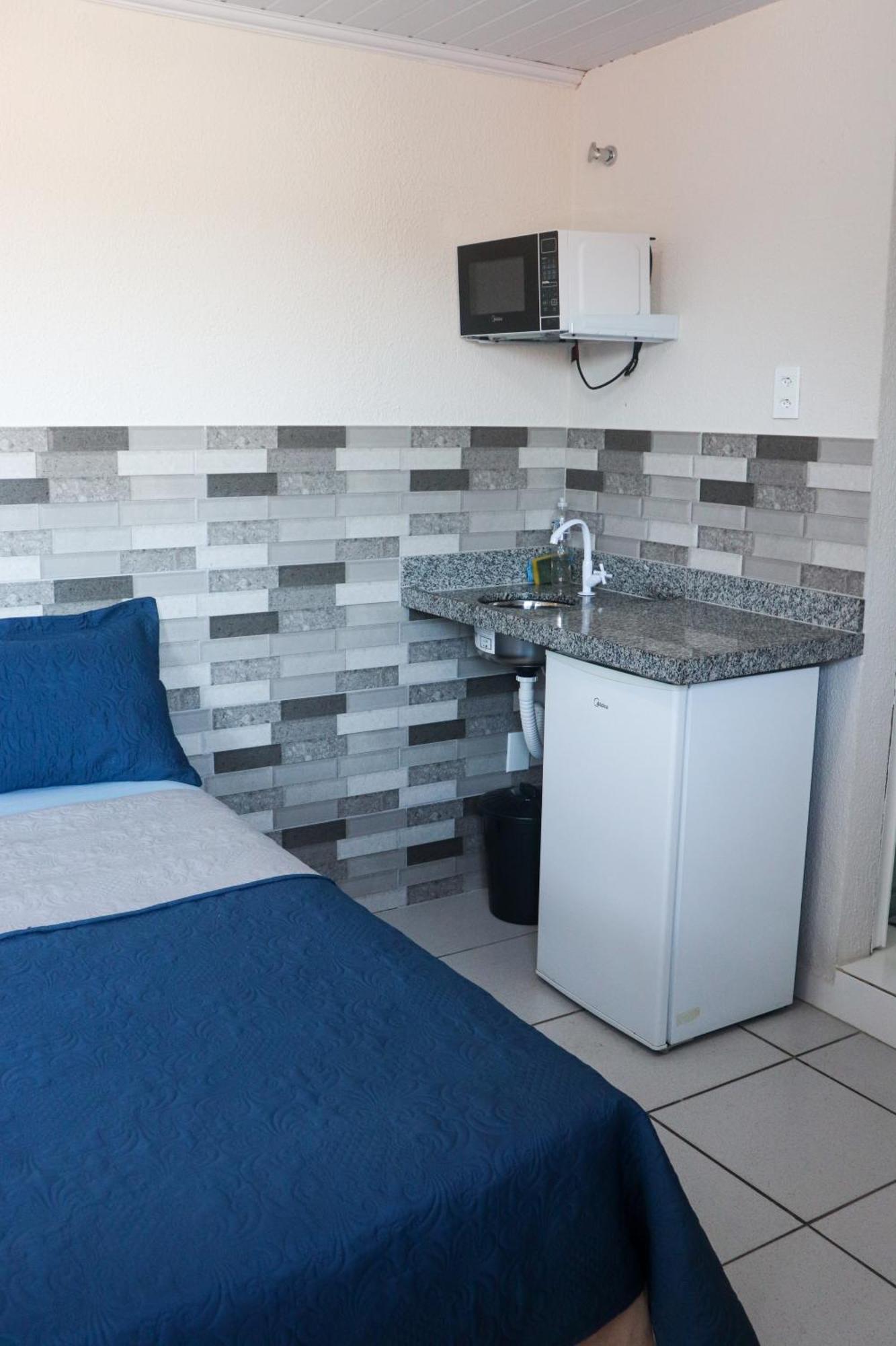 Reduto Praiano - Thaiz Hospedagem กาโบฟรีโอ ภายนอก รูปภาพ